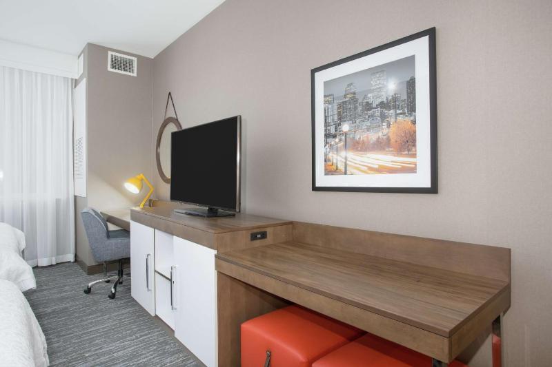 Hampton Inn & Suites Denver-Downtown - image 26