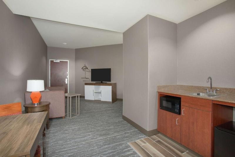 Hampton Inn & Suites Denver-Downtown - image 19