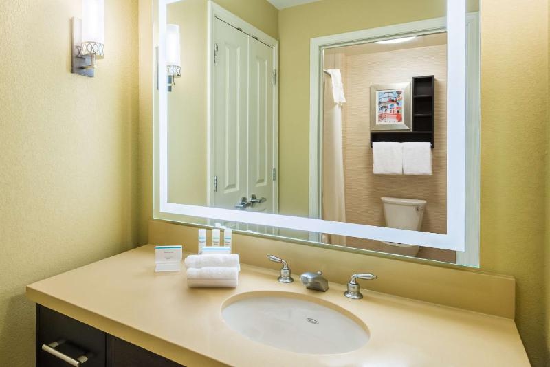 One-Bedroom King Suite - Non-Smoking image 2