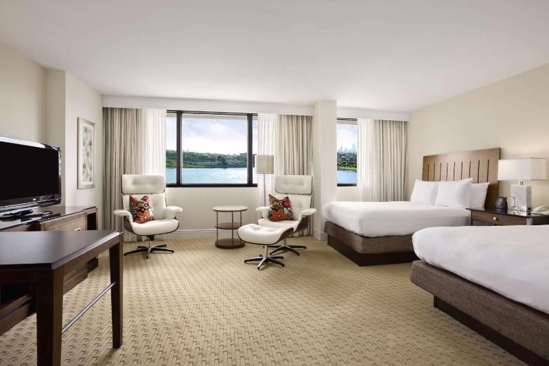 Junior King Suite image 2