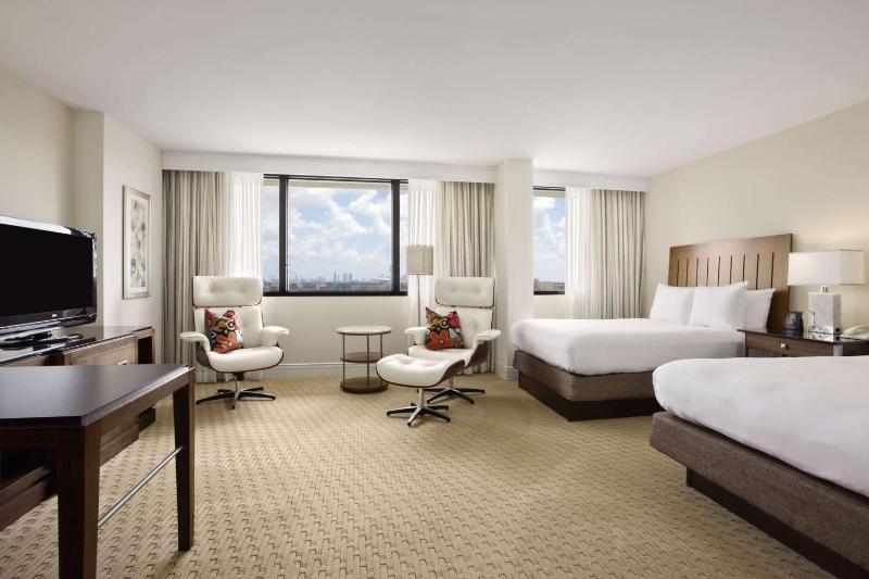 Junior King Suite image 4