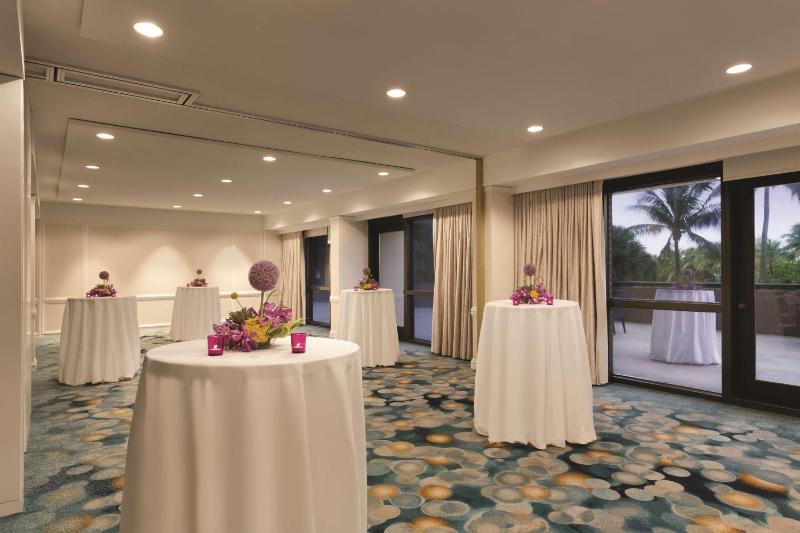 Hilton Miami Airport Blue Lagoon - image 5