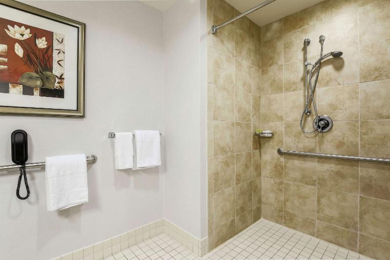 Corner King Room - Disability Access image 2