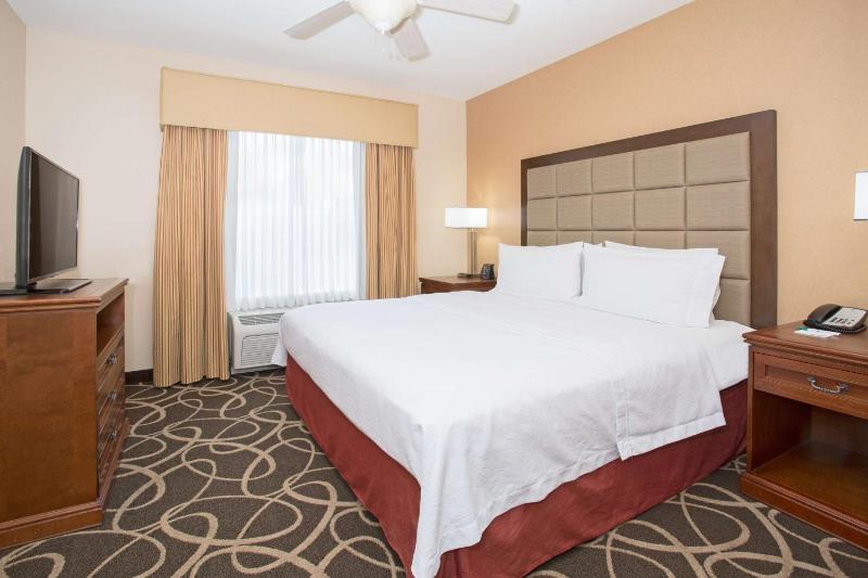 One-Bedroom King Suite - Non-Smoking image 4