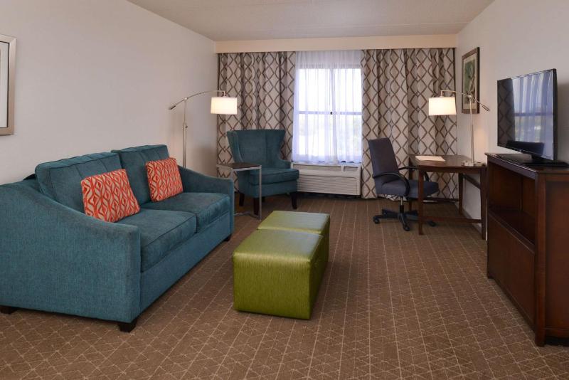 One-Bedroom Suite with Two Queen Beds and Kitchen - Non-Smoking image 1