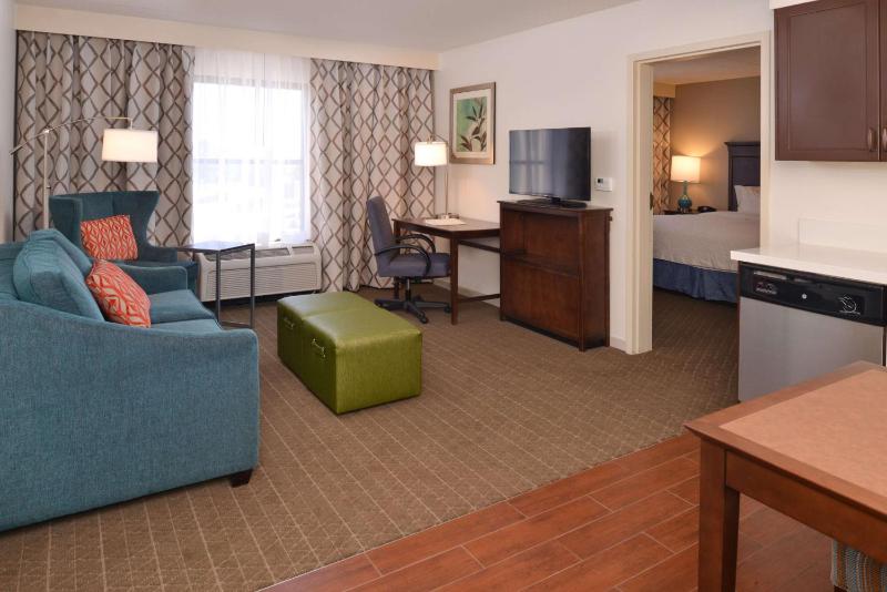 One-Bedroom King Suite with Kitchen - Non-Smoking  image 1