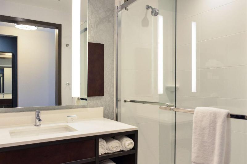 King Room image 2