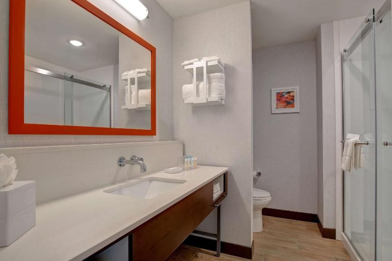 King Room image 3