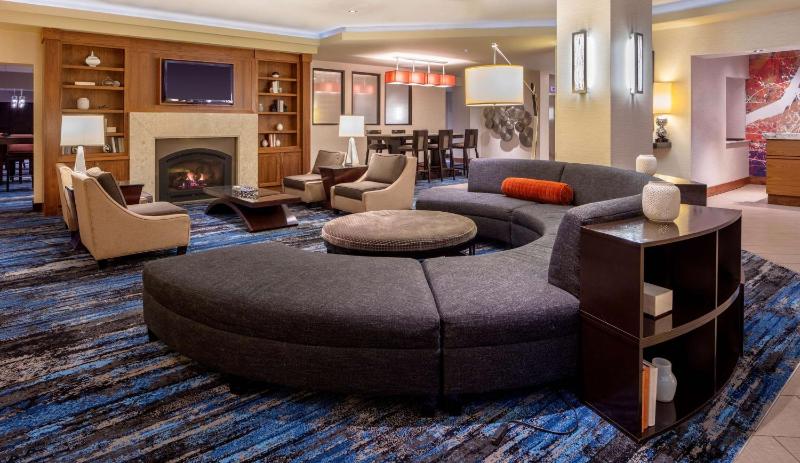 DoubleTree Suites By Hilton Minneapolis - image 21
