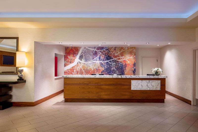 DoubleTree Suites By Hilton Minneapolis - image 32