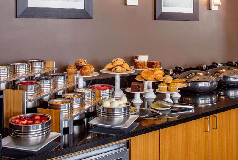 DoubleTree Suites By Hilton Minneapolis - image 15