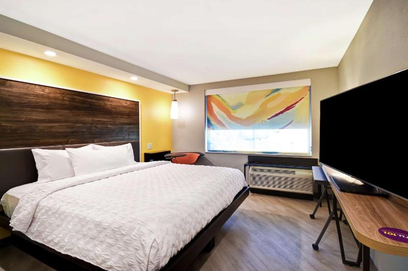 King Room image 4