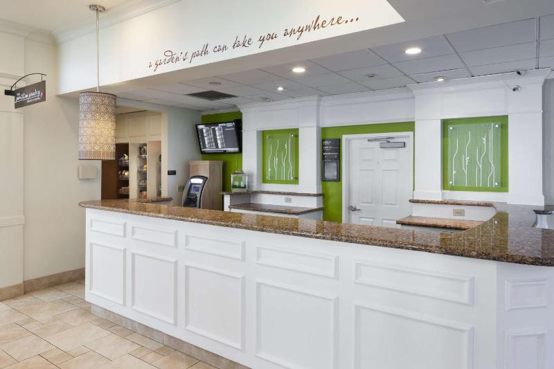 Hilton Garden Inn Savannah Airport - image 3