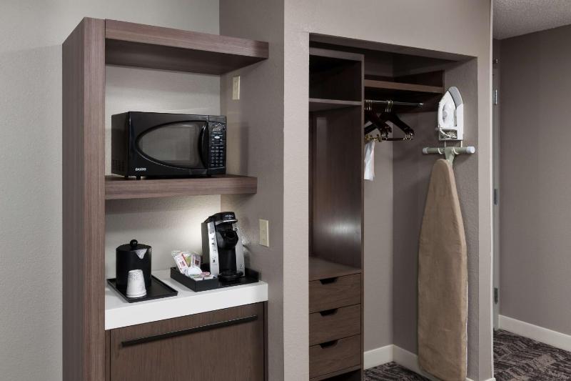 Hilton Garden Inn Savannah Airport - image 40
