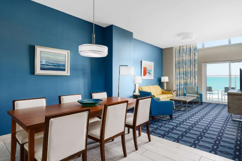 Two-Bedroom Suite with Ocean View - Non-Smoking image 1