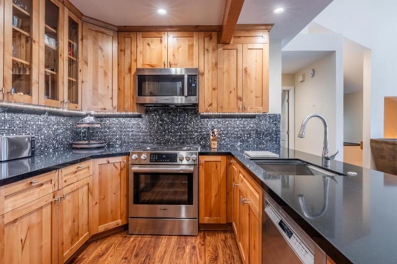 Updated 2 Bedroom Plus Loft 3 Bathroom Snowcreek Phase V #860 Sleeps 6 - image 28