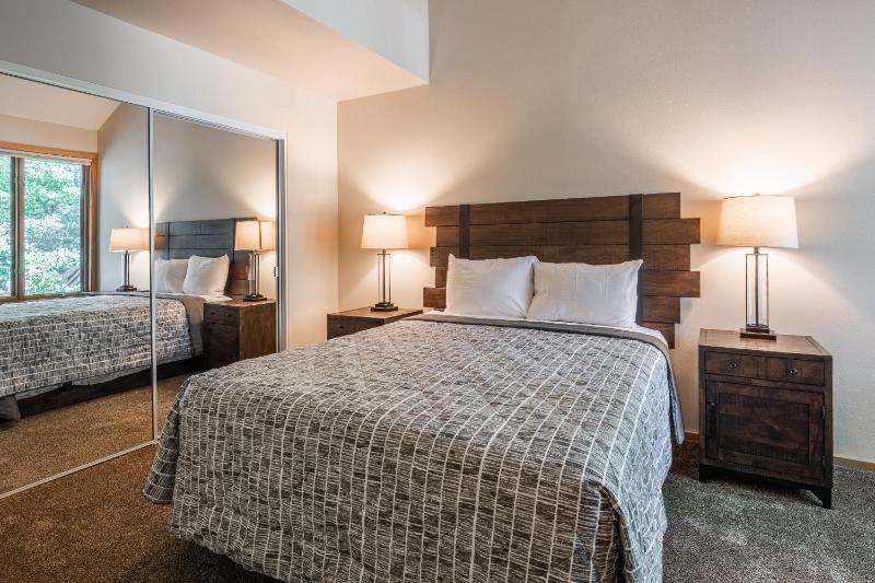 Updated 2 Bedroom Plus Loft 3 Bathroom Snowcreek Phase V #860 Sleeps 6 - image 17