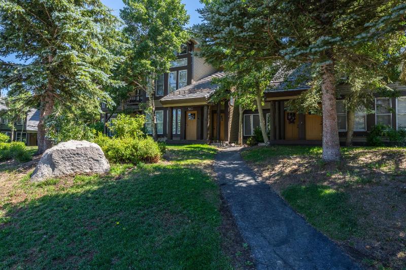 Updated 2 Bedroom Plus Loft 3 Bathroom Snowcreek Phase V #860 Sleeps 6 - image 12