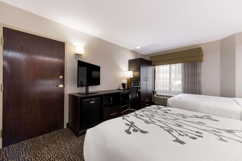 Double Room with Two Double Beds - Non-Smoking image 3
