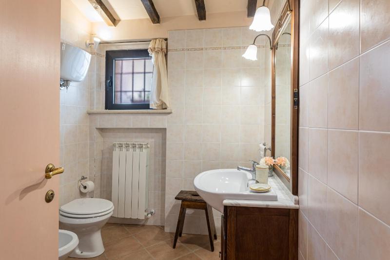 One-Bedroom Apartment (2 Adults + 2 Children) image 3