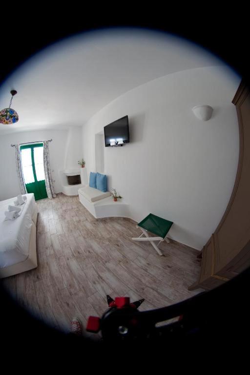 Standard Double Room image 1