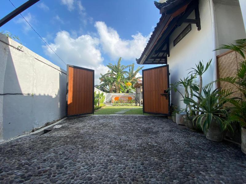 Uma Villa Canggu - image 22