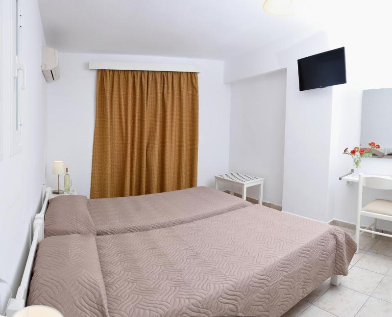 Standard Room with Sea View image 4