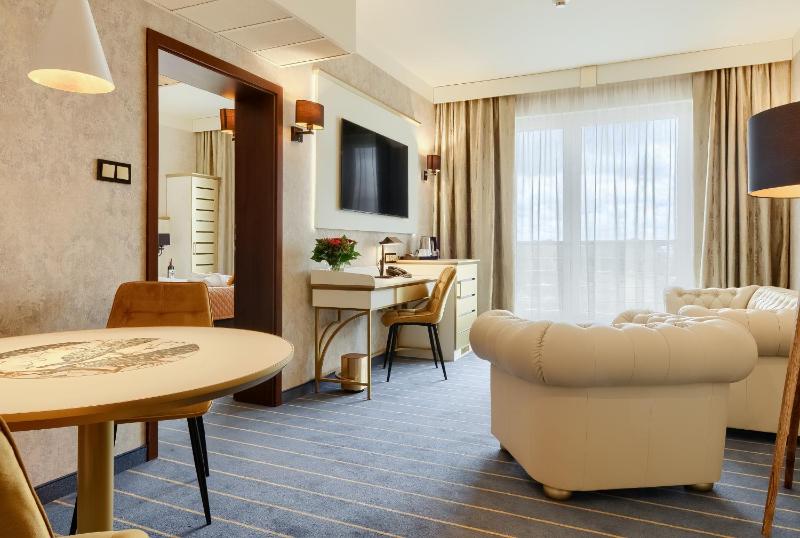 Junior Suite image 1