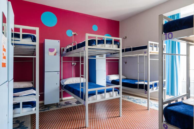 Bed in 16-Bed Dormitory Room image 1