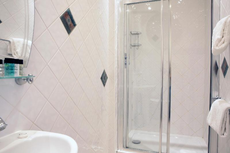 Sea Spray Hotel - image 40