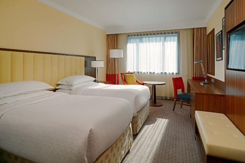 Deluxe Twin Non Smoking, Guest room, 2 Twin/Single Bed(s) image 3