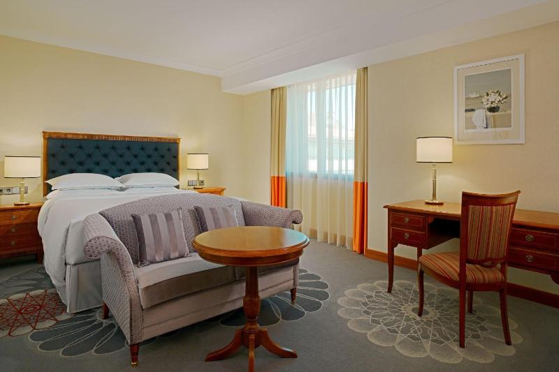 Executive King, Guest room, 1 King image 1