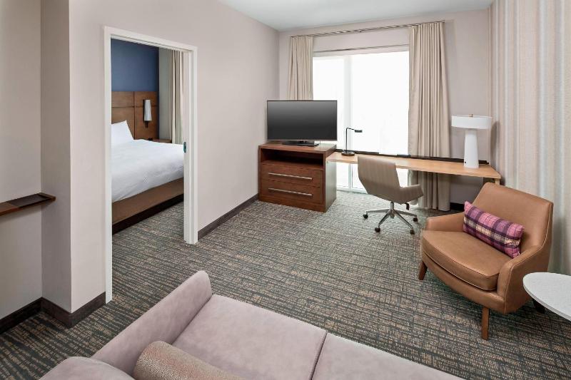 One-Bedroom King Suite with Sofa Bed image 1