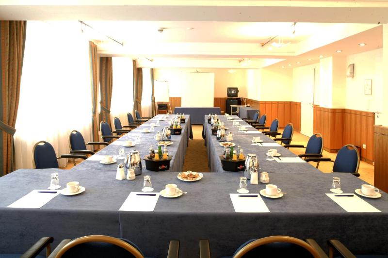 Radisson Hotel Berlin Charlottenburg - image 4
