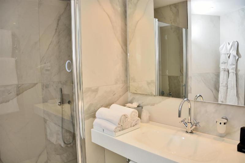 Deluxe Single Room image 2