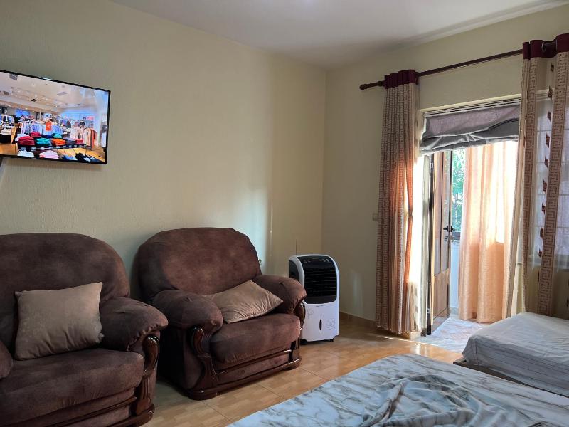 Comfort Triple Room image 3