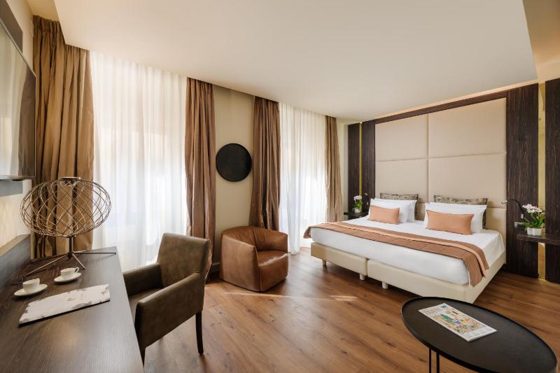 Executive Double or Twin Room image 1