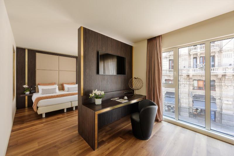 Junior Suite image 1