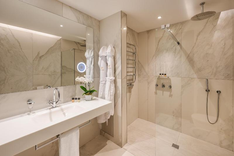 Junior Suite image 3