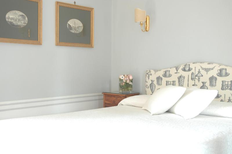 Double or Twin Room image 4