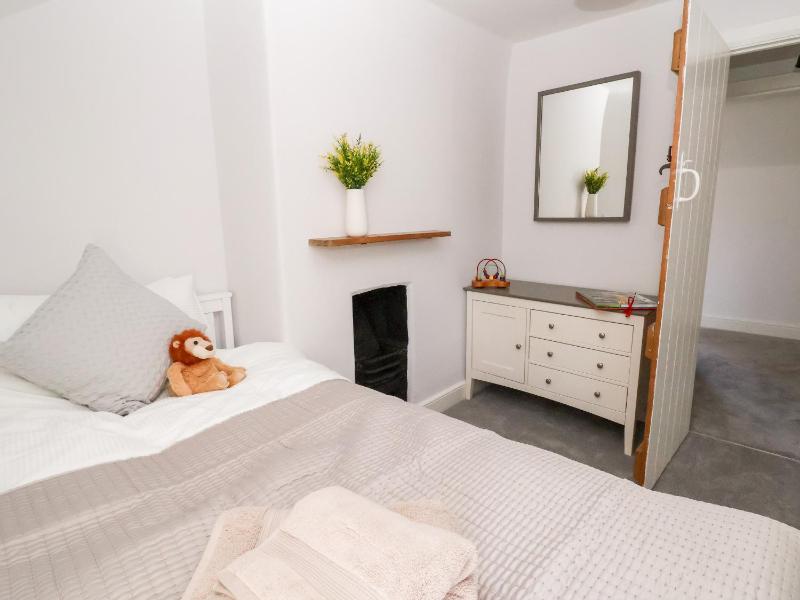 Jasmine Cottage - image 36