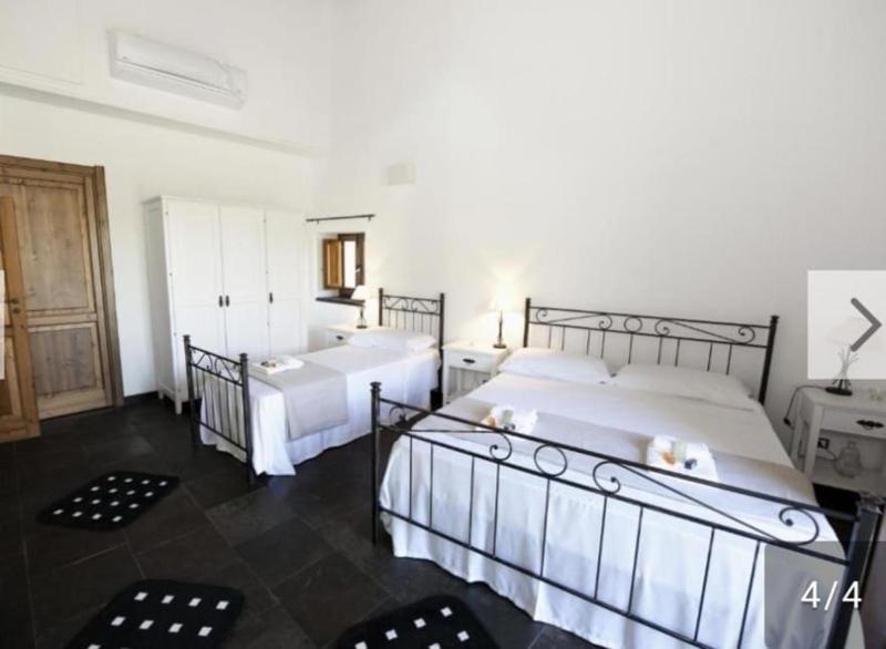 Triple Room with City View image 3