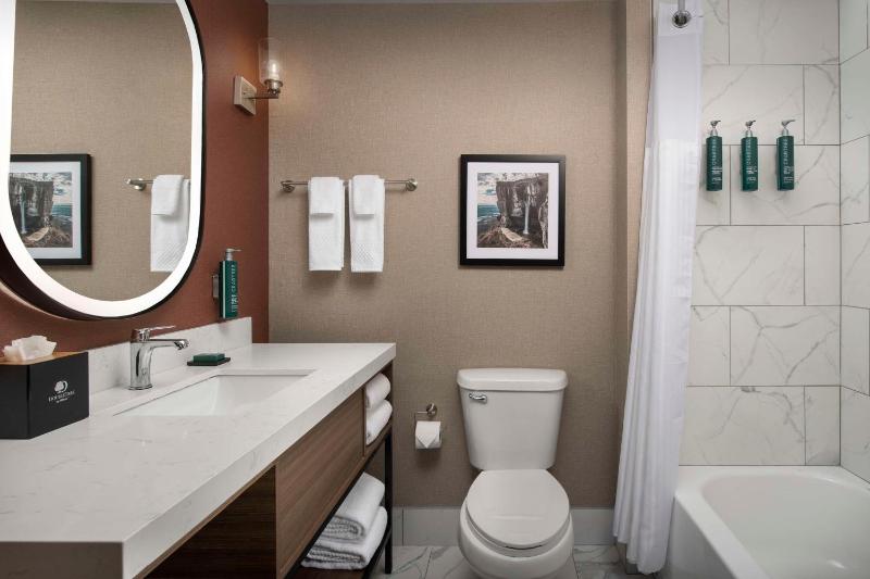 King Room image 2
