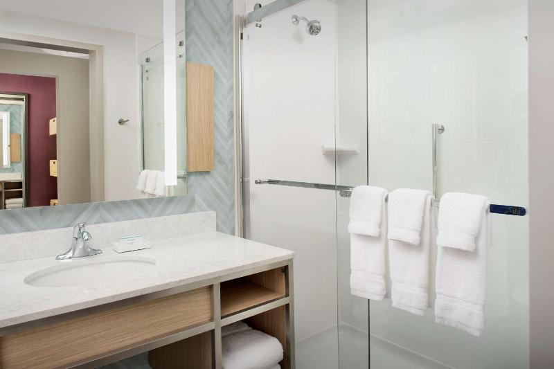 King Room image 2