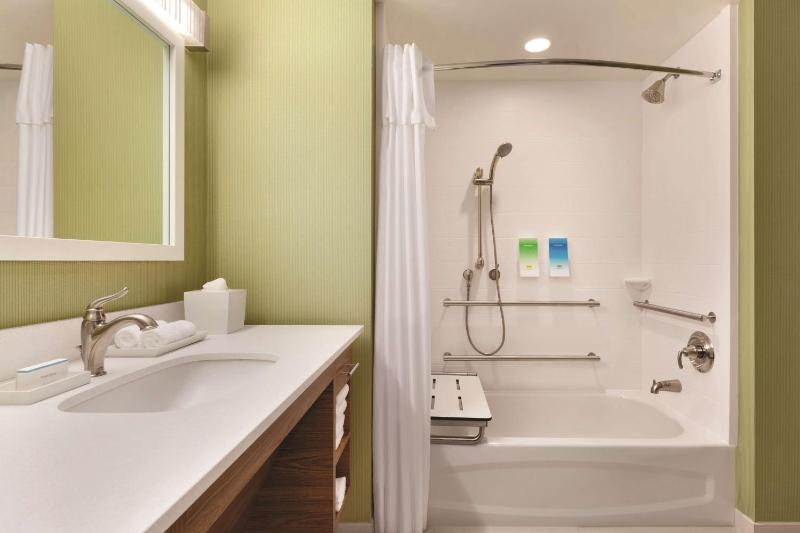 King Studio Suite - Mobility Access/Non-Smoking image 2
