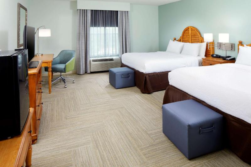 Room with Two Queen Beds - Non-Smoking image 4