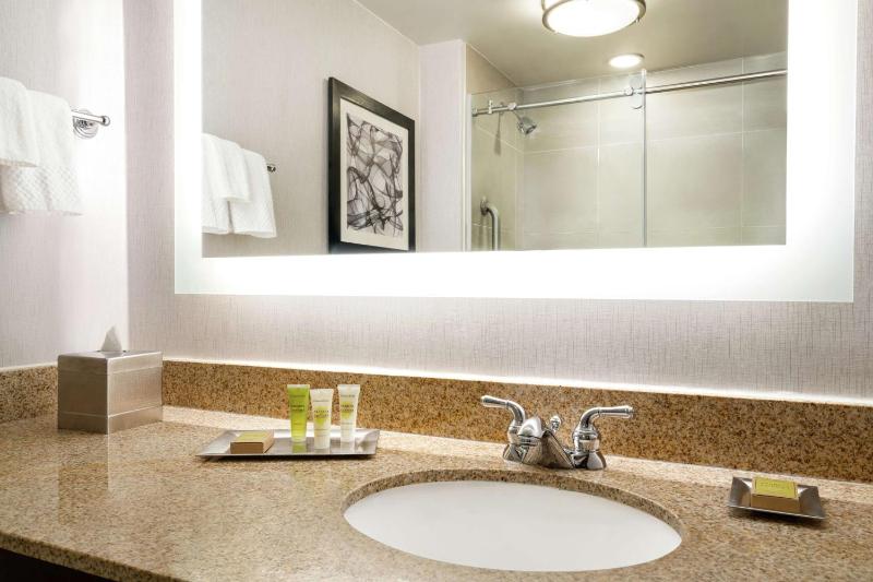 King Room image 2