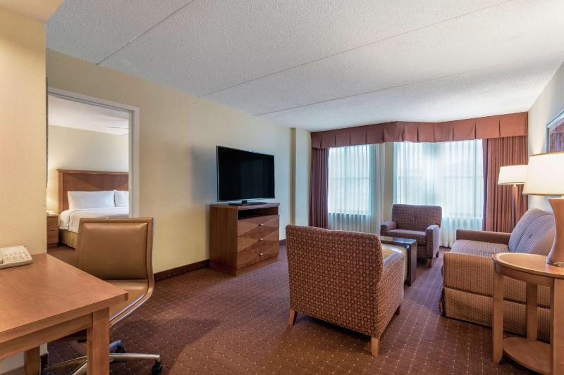 One-Bedroom Queen Suite with Two Queen Beds - Non-Smoking image 1