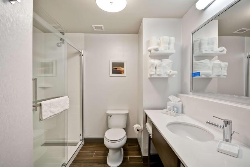 King Room image 4