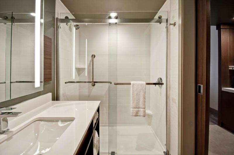 King Room image 2